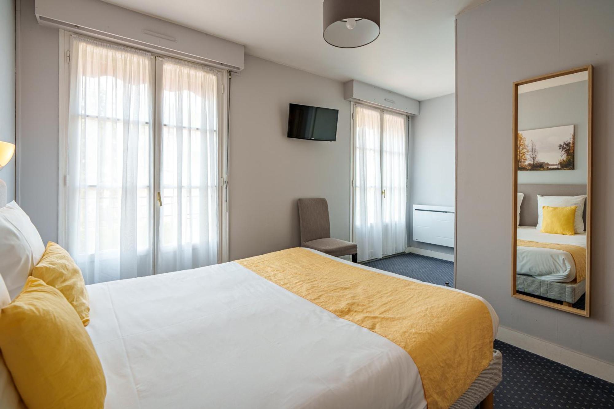 אזאי-לה-רידיו Hotel Val De Loire מראה חיצוני תמונה