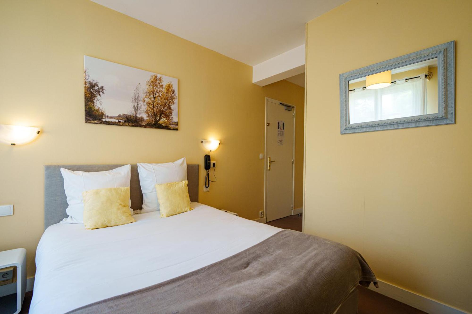 אזאי-לה-רידיו Hotel Val De Loire מראה חיצוני תמונה