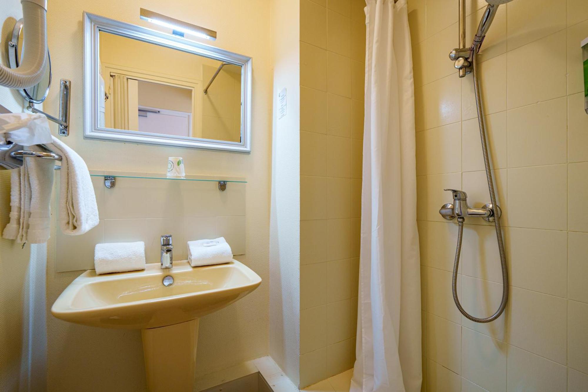 אזאי-לה-רידיו Hotel Val De Loire מראה חיצוני תמונה