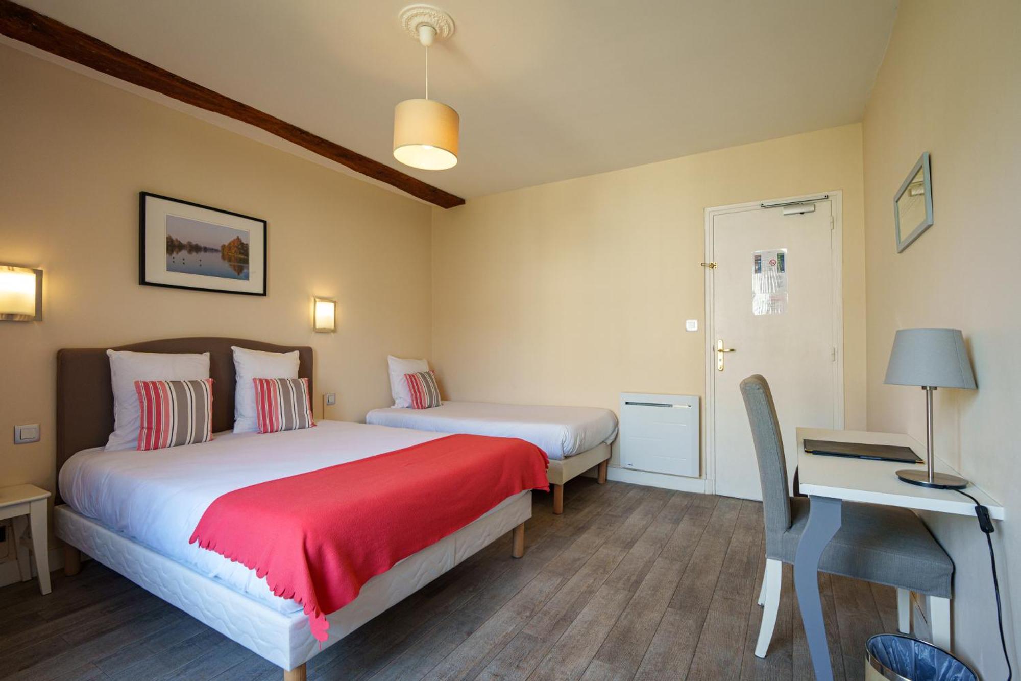 אזאי-לה-רידיו Hotel Val De Loire מראה חיצוני תמונה